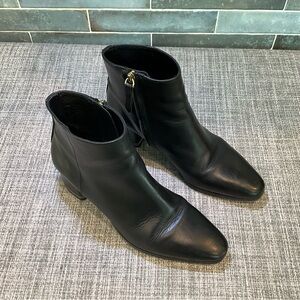 Massimo Dutti Black Smooth Leather Ankle Booties
